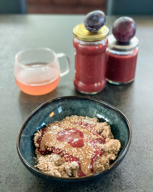 baked-oatmeals-with-plums-recipe