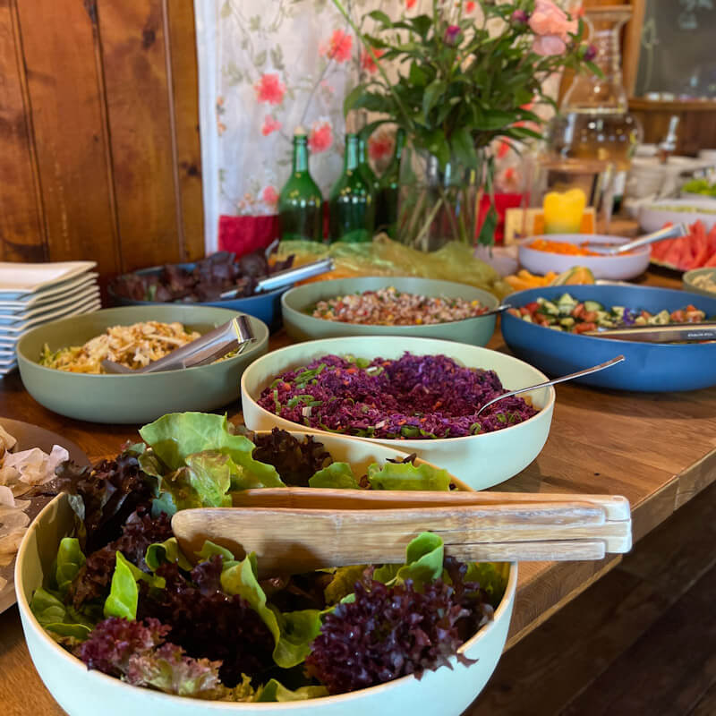 yoga retreat meals