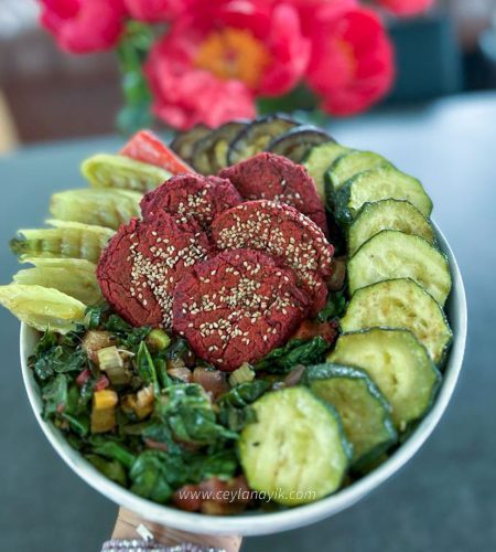 beetroot mung bean falafel patties